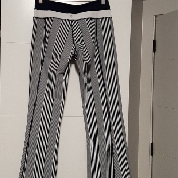 Lululemon pants white and blue - Picture 6 of 6